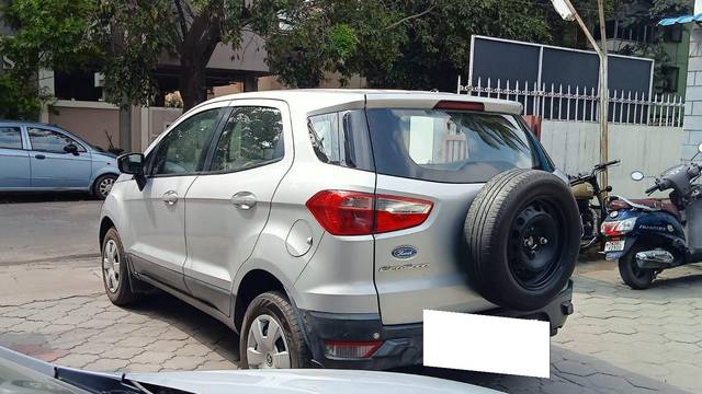 https://images10.gaadi.com/usedcar_image/3678062/original/processed_img2917365__usedcar_14_5701700314283_1700314303.jpeg?imwidth=6402