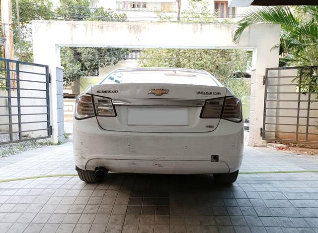 https://images10.gaadi.com/usedcar_image/3678070/original/processed_img2917368__usedcar_img20231118171719_2021700314441_1700314542.jpg?imwidth=6401
