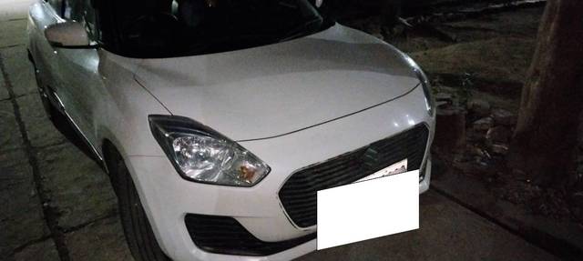 https://images10.gaadi.com/usedcar_image/3678077/original/processed_7feed01a-2d57-4991-af71-1c51124c6321.jpg?imwidth=6400