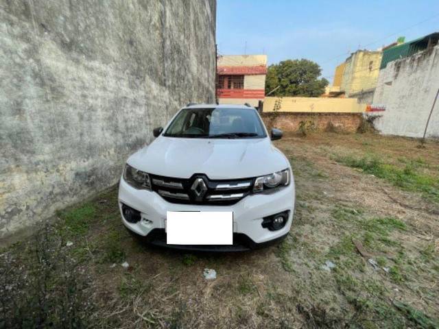https://images10.gaadi.com/usedcar_image/3678233/original/processed_0d5e3b34-2786-430d-8350-663ce9025450.jpeg?imwidth=6402
