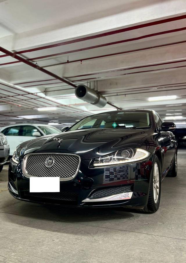 https://images10.gaadi.com/usedcar_image/3678302/original/processed_img2917430__used_car_2917430_1700325870.jpg?imwidth=6402