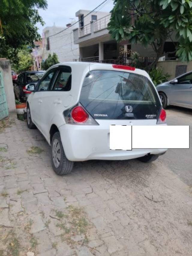 https://images10.gaadi.com/usedcar_image/3678402/original/processed_245118f4-1388-4841-815e-5f41c5628941.jpg?imwidth=6400