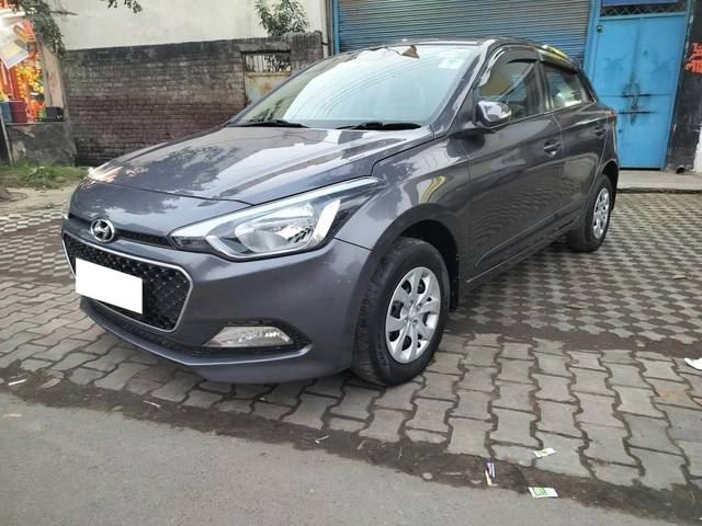 https://images10.gaadi.com/usedcar_image/3678440/original/processed_img2917441__used_car_2917441_1700350574.jpg?imwidth=6401