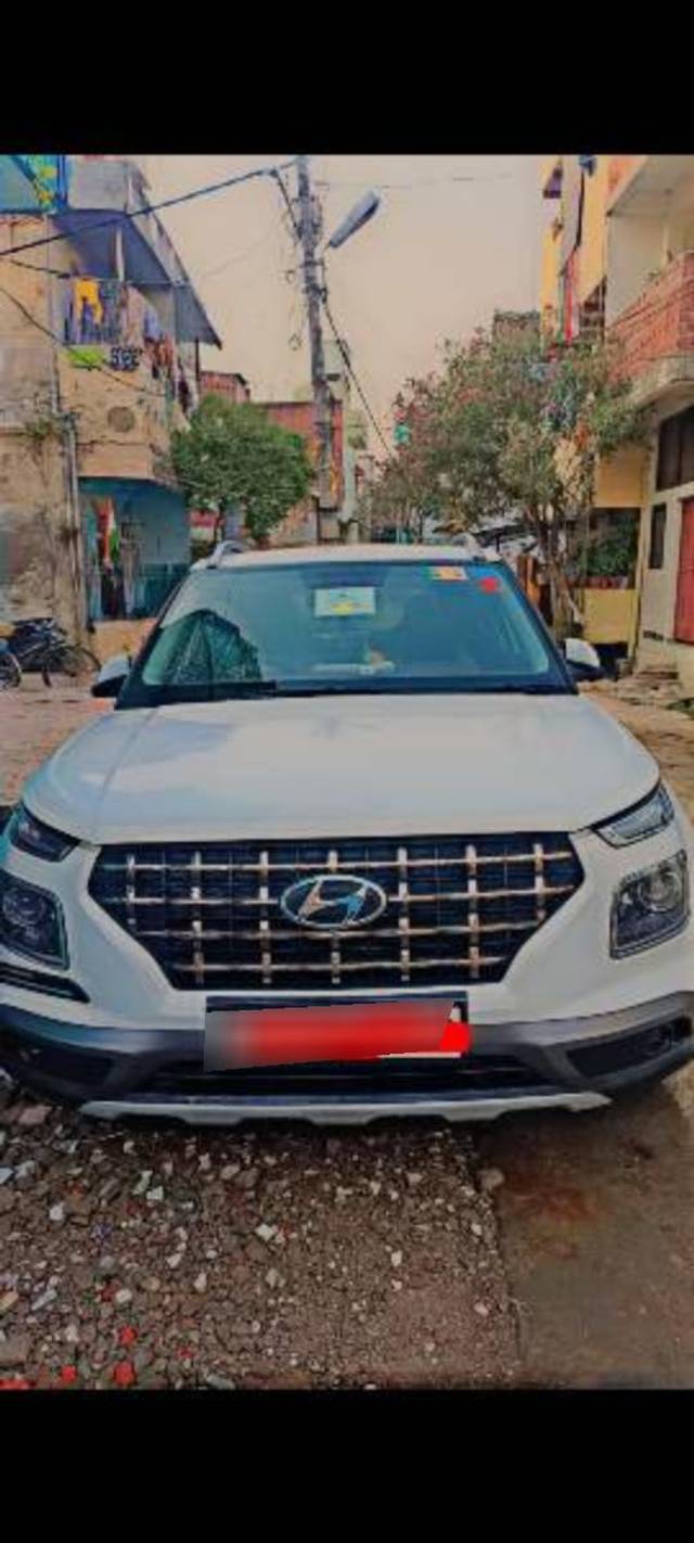 https://images10.gaadi.com/usedcar_image/3678454/original/processed_7004a5d4-4645-499b-8517-6a6f333fb843.jpg?imwidth=6401