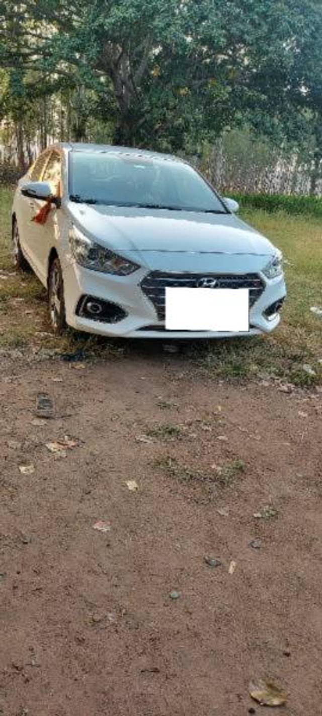 https://images10.gaadi.com/usedcar_image/3678498/original/processed_94101da7-7f8b-4953-9778-15f9ddb3ee94.jpg?imwidth=6402