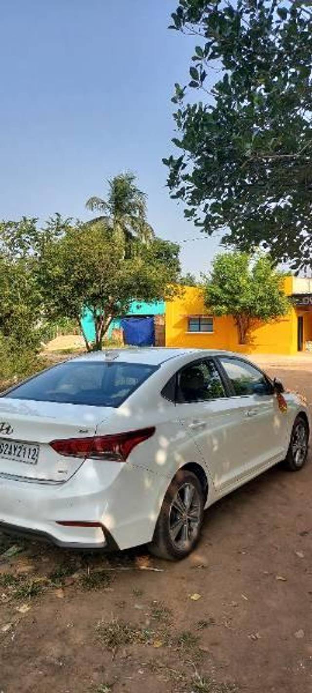 https://images10.gaadi.com/usedcar_image/3678498/original/processed_d95fc75f-7d45-4762-bb59-042328e47358.jpg?imwidth=6401