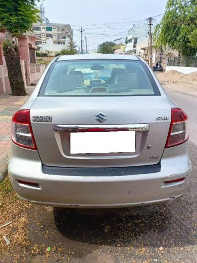 https://images10.gaadi.com/usedcar_image/3678544/original/processed_f44d25e3-7cc7-4cc7-9ba8-422e38a618b2.jpg?imwidth=6402