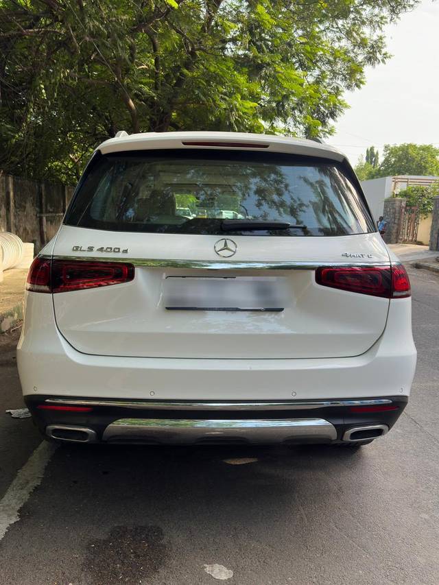 https://images10.gaadi.com/usedcar_image/3678601/original/processed_img2917476__used_car_2917476_1700371293.jpg?imwidth=6402
