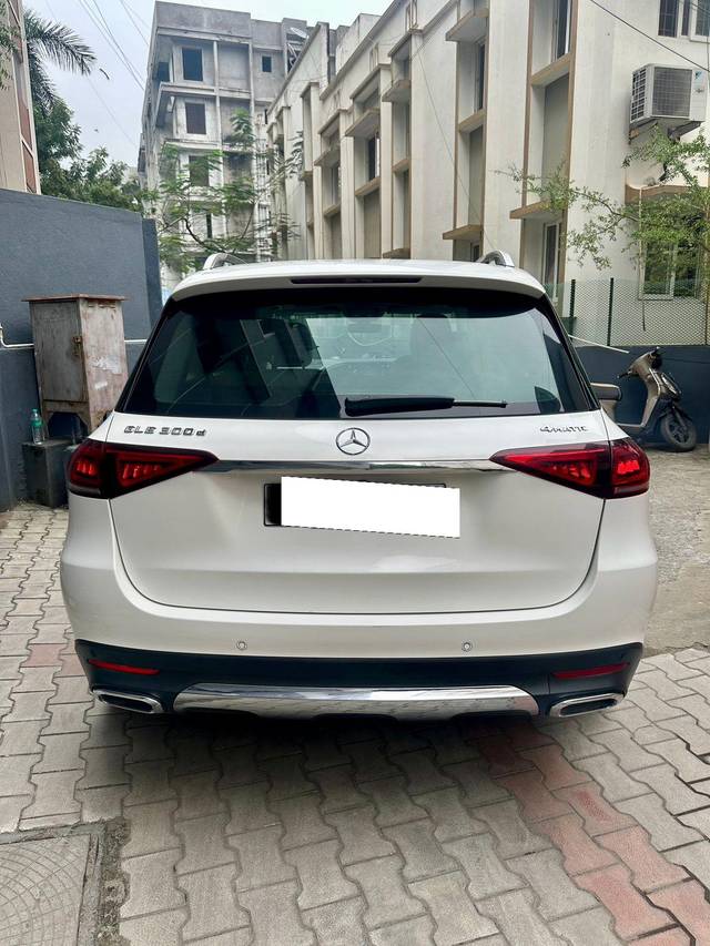 https://images10.gaadi.com/usedcar_image/3678676/original/processed_img2917522__used_car_2917522_1703225666.jpg?imwidth=6402