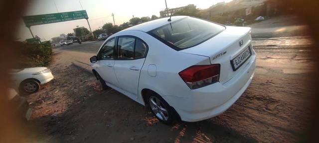 https://images10.gaadi.com/usedcar_image/3678683/original/processed_d71f3542-4e3b-4bcf-a0ca-f53ba8e259c4.jpg?imwidth=6402
