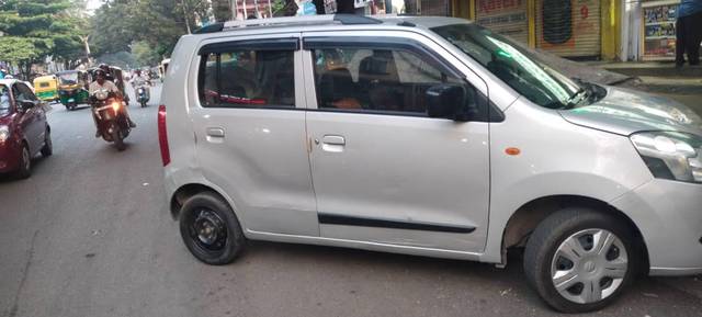 https://images10.gaadi.com/usedcar_image/3678870/original/processed_0c46d884-3308-474a-8658-ee6b424986b3.jpg?imwidth=6400