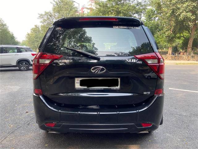 https://images10.gaadi.com/usedcar_image/3678879/original/processed_img2917588__used_car_2917588_1700384426.jpg?imwidth=6402