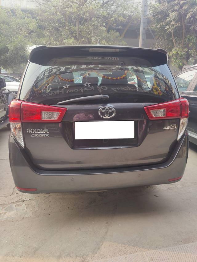 https://images10.gaadi.com/usedcar_image/3678960/original/processed_img2917620__used_car_2917620_1700817817.jpg?imwidth=6401