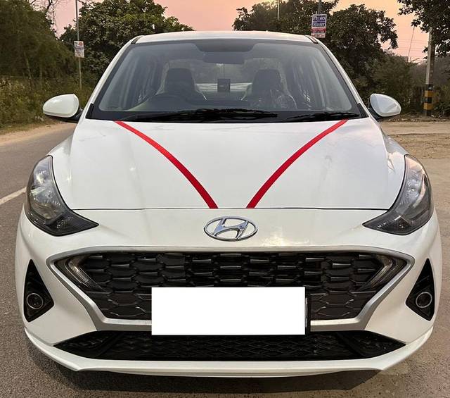 https://images10.gaadi.com/usedcar_image/3678973/original/processed_img2917623__used_car_2917623_1700390146.jpg?imwidth=6401