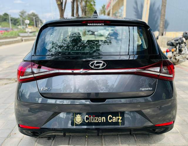 https://images10.gaadi.com/usedcar_image/3678985/original/processed_img2917629__used_car_2917629_1700390789.jpg?imwidth=6401