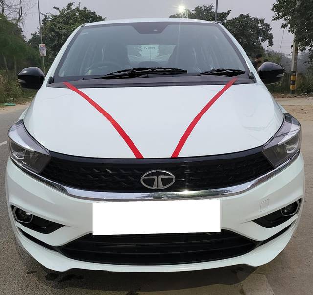 https://images10.gaadi.com/usedcar_image/3678992/original/processed_img2917632__used_car_2917632_1700391194.jpg?imwidth=6402