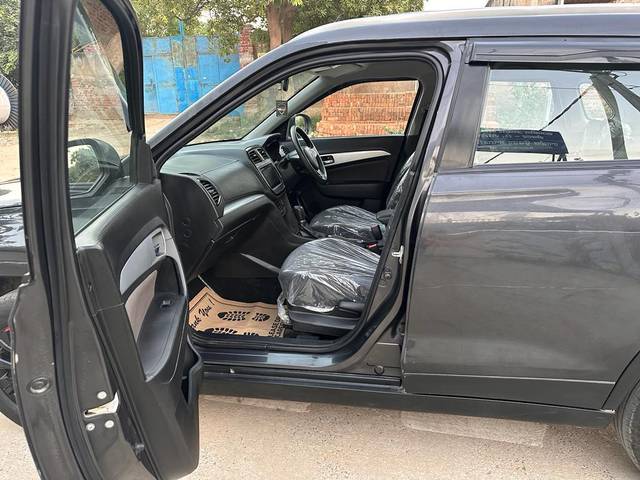 https://images10.gaadi.com/usedcar_image/3678999/original/processed_img2917634__used_car_2917634_1700391822.jpg?imwidth=6402