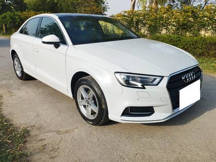Audi A3 35 TDI Premium Plus Audi A3 35 TDI Premium Plus