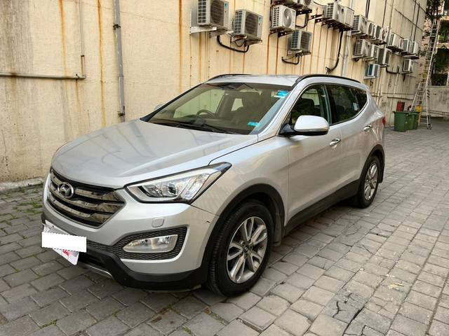 https://images10.gaadi.com/usedcar_image/3679140/original/processed_img2917679__used_car_2917679_1700400252.jpg?imwidth=6402