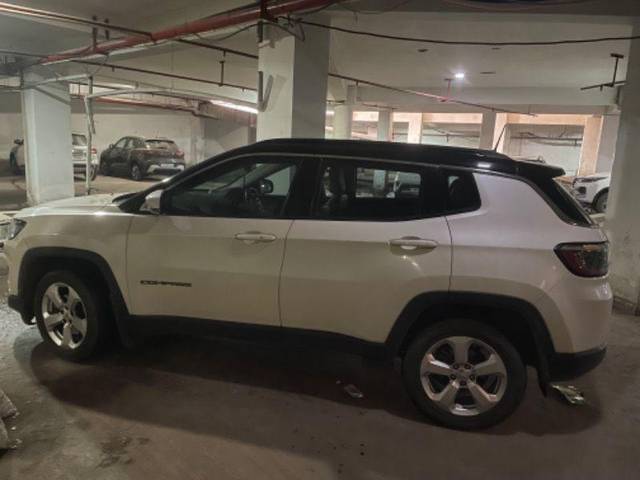 https://images10.gaadi.com/usedcar_image/3679178/original/processed_63acbd05-1e58-41d1-8f50-bc50b1b6eb98.jpeg?imwidth=6401
