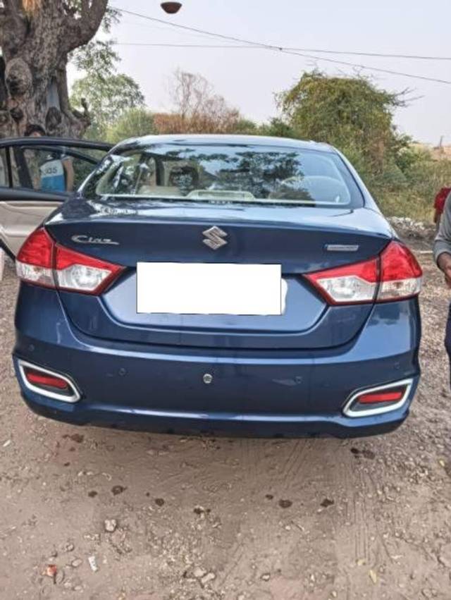 https://images10.gaadi.com/usedcar_image/3679290/original/processed_ed173662-f25b-4561-b834-455b64ff7eb1.jpg?imwidth=6401