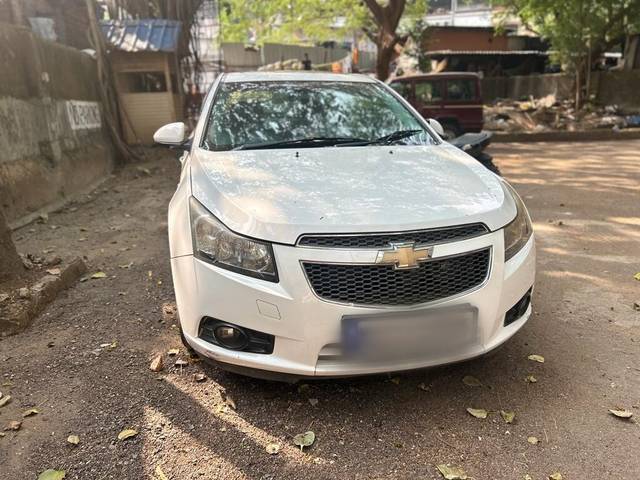 https://images10.gaadi.com/usedcar_image/3679410/original/img2917710__used_car_2917710_1700421367.jpg?imwidth=6402