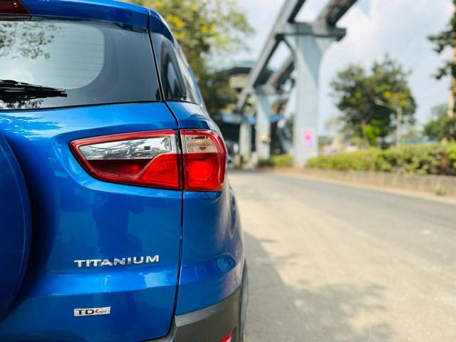 https://images10.gaadi.com/usedcar_image/3679412/original/processed_img2917711__used_car_2917711_1700421522.jpg?imwidth=6402