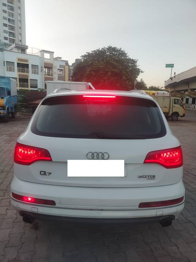 https://images10.gaadi.com/usedcar_image/3679503/original/processed_img2917718__used_car_2917718_1700451365.jpg?imwidth=6401