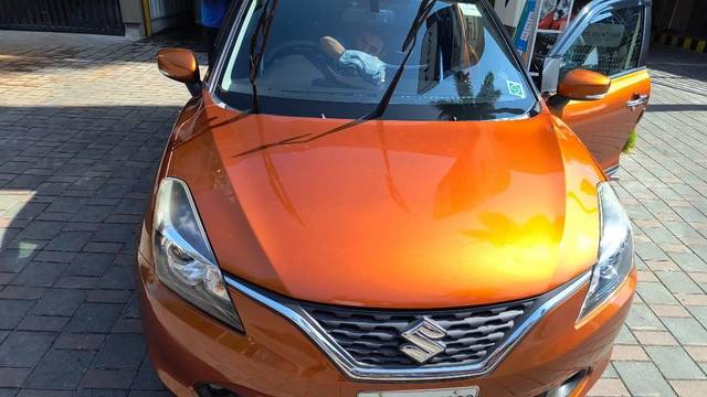 https://images10.gaadi.com/usedcar_image/3679519/original/processed_97f18e1c-d20a-4abb-bb7a-3c30a88824e3.jpg?imwidth=6401