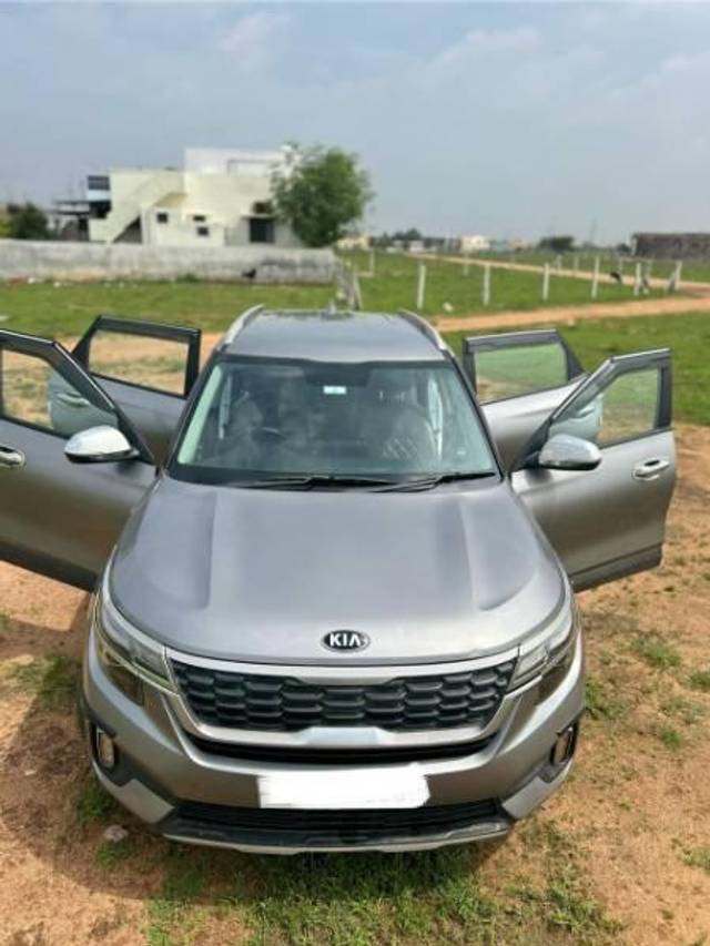 https://images10.gaadi.com/usedcar_image/3679577/original/processed_f0d64aa5-716e-4a4b-923c-154454cbc631.jpg?imwidth=6400