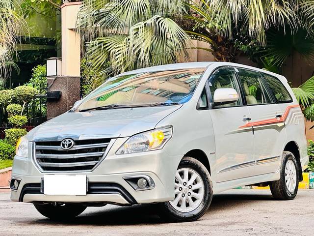 https://images10.gaadi.com/usedcar_image/3679605/original/processed_img2917741__used_car_2917741_1700459185.jpg?imwidth=6402