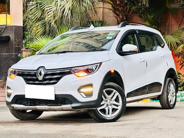 https://images10.gaadi.com/usedcar_image/3679641/original/processed_img2917760__used_car_2917760_1700460419.jpg?imwidth=6402