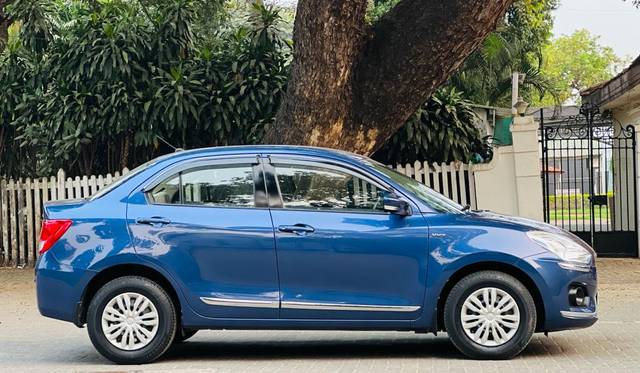 https://images10.gaadi.com/usedcar_image/3679648/original/img2917762__used_car_2917762_1700460783.jpg?imwidth=6401