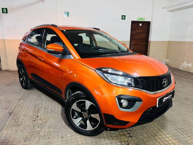 https://images10.gaadi.com/usedcar_image/3679688/original/processed_img2917778__used_car_2917778_1700462954.jpg?imwidth=6400