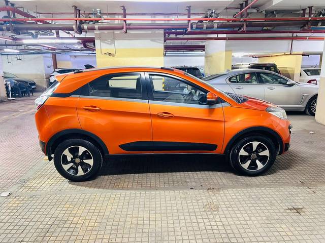 https://images10.gaadi.com/usedcar_image/3679688/original/processed_img2917778__used_car_2917778_1700462960.jpg?imwidth=6401