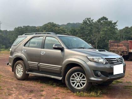 Toyota Fortuner 4x2 Manual Toyota Fortuner 4x2 Manual