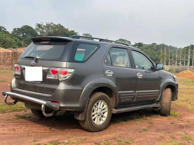 https://images10.gaadi.com/usedcar_image/3679689/original/processed_6eec1b08-e1ef-4b3c-b43c-07363eb09746.jpeg?imwidth=6401
