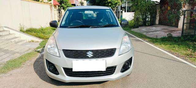 https://images10.gaadi.com/usedcar_image/3679694/original/processed_img2917780__used_car_2917780_1700463231.jpg?imwidth=6402