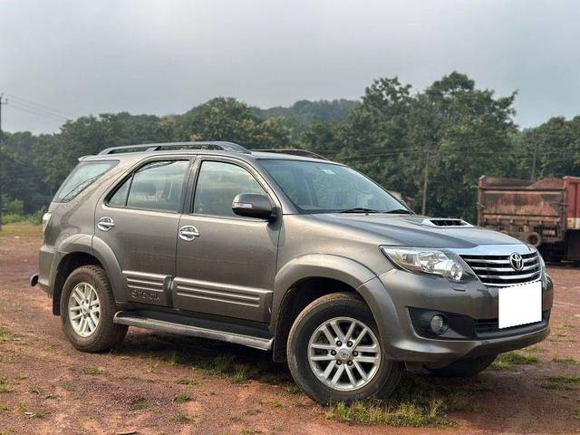 https://images10.gaadi.com/usedcar_image/3679698/original/processed_a2fc9a8e-4a25-4821-a0a6-b918b8435bd2.jpeg?imwidth=6400
