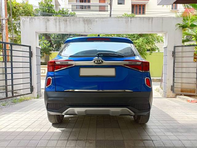 https://images10.gaadi.com/usedcar_image/3679705/original/processed_img2917784__usedcar_img20230809143454_2021700463629_1700463665.jpg?imwidth=6401