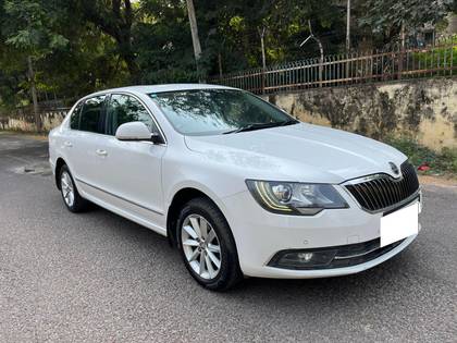 Skoda Superb Elegance 2.0 TDI CR AT Skoda Superb Elegance 2.0 TDI CR AT