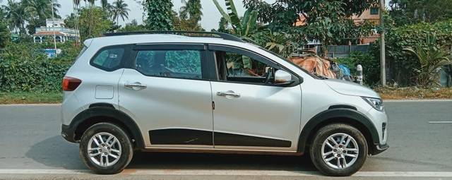 https://images10.gaadi.com/usedcar_image/3679784/original/img2917827__usedcar_img_20231120_wa0030_11281700466496_1700466516.jpg?imwidth=6401