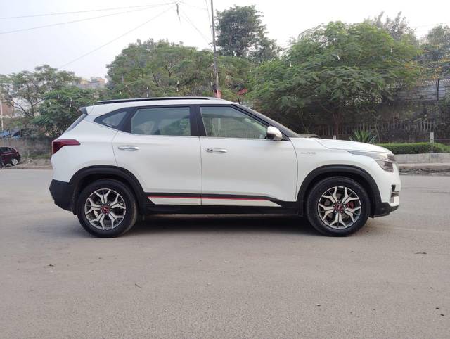 https://images10.gaadi.com/usedcar_image/3679787/original/processed_img2917828__used_car_2917828_1700466759.jpg?imwidth=6401