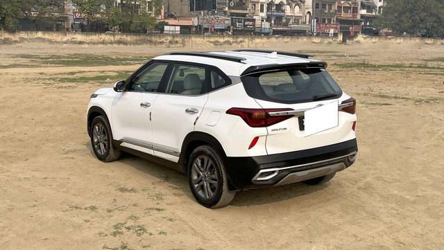 https://images10.gaadi.com/usedcar_image/3679801/original/processed_img2917833__used_car_2917833_1700467251.jpg?imwidth=6401