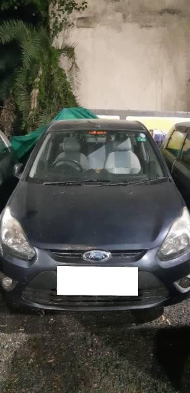 https://images10.gaadi.com/usedcar_image/3679806/original/processed_a248b1ca-4b3e-4596-a3b8-b786b271ab81.jpg?imwidth=6400