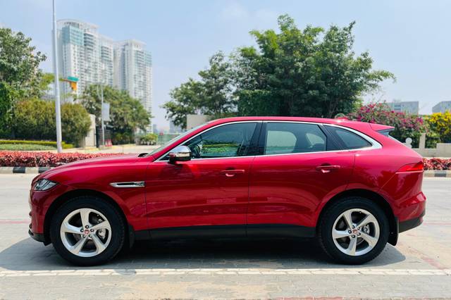 https://images10.gaadi.com/usedcar_image/3679835/original/img2917845__used_car_2917845_1700468679.jpg?imwidth=6402