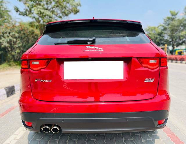 https://images10.gaadi.com/usedcar_image/3679835/original/processed_img2917845__used_car_2917845_1700468673.jpg?imwidth=6401