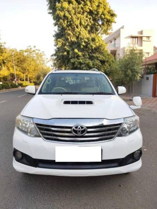 https://images10.gaadi.com/usedcar_image/3679869/original/processed_8d9ebd70-6a0c-4eb5-8246-74779fbee7e7.jpeg?imwidth=6402