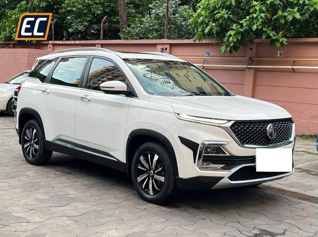 https://images10.gaadi.com/usedcar_image/3679890/original/processed_img2917868__used_car_2917868_1700471146.jpg?imwidth=6401