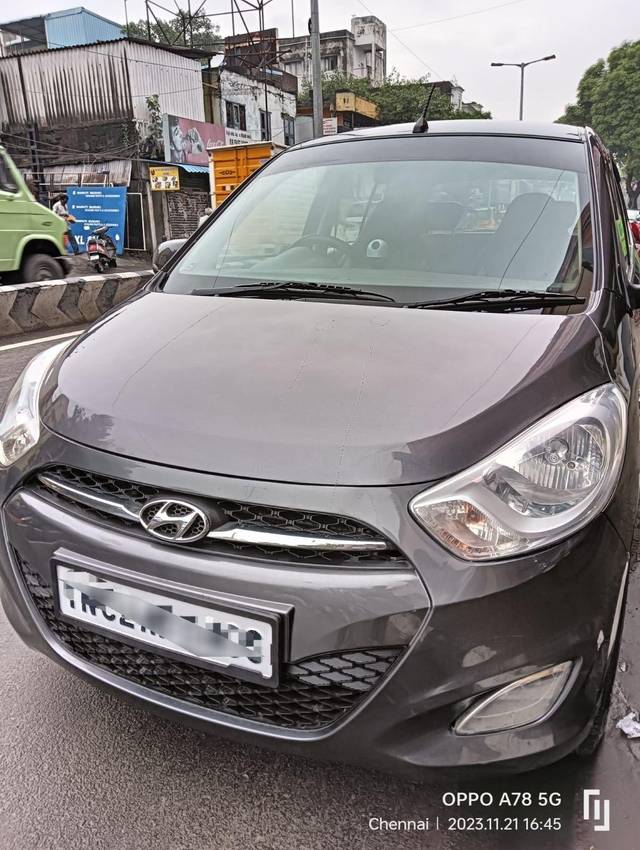 https://images10.gaadi.com/usedcar_image/3679915/original/processed_img2917879__used_car_2917879_1700567905.jpg?imwidth=6400